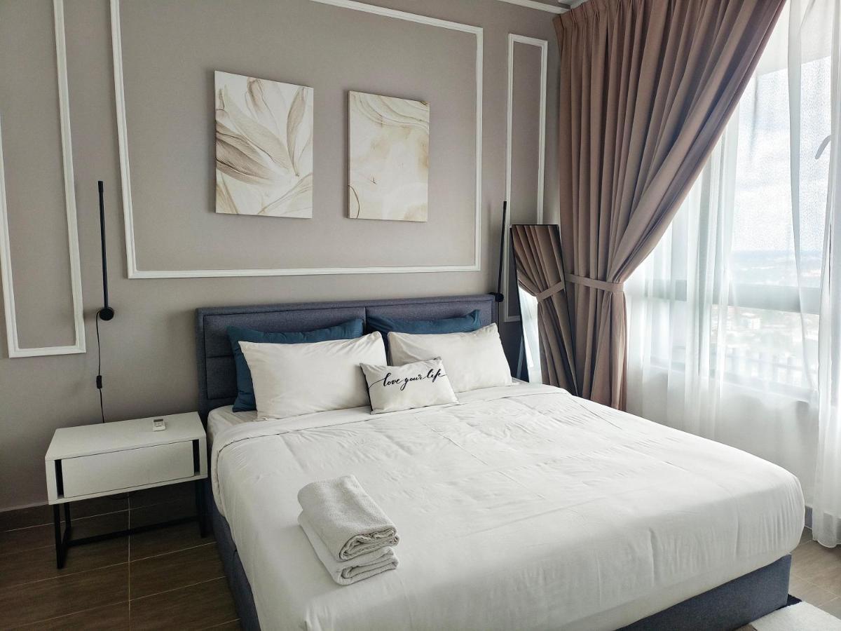 One Bedroom Troika Kota Bharu By Aghome, Modern Design Екстер'єр фото
