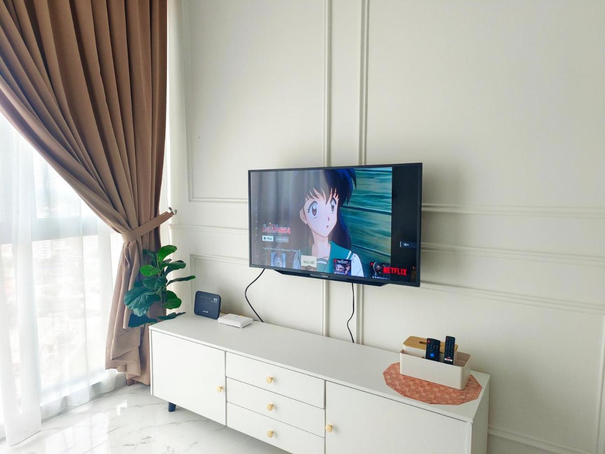 One Bedroom Troika Kota Bharu By Aghome, Modern Design Екстер'єр фото
