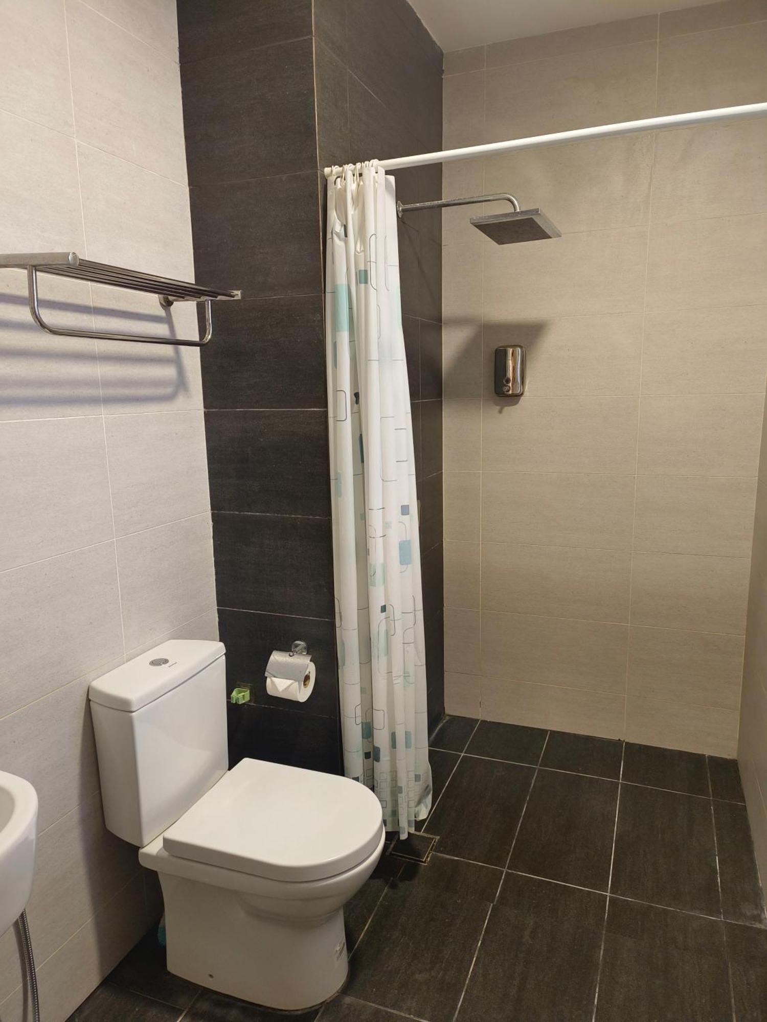 One Bedroom Troika Kota Bharu By Aghome, Modern Design Екстер'єр фото